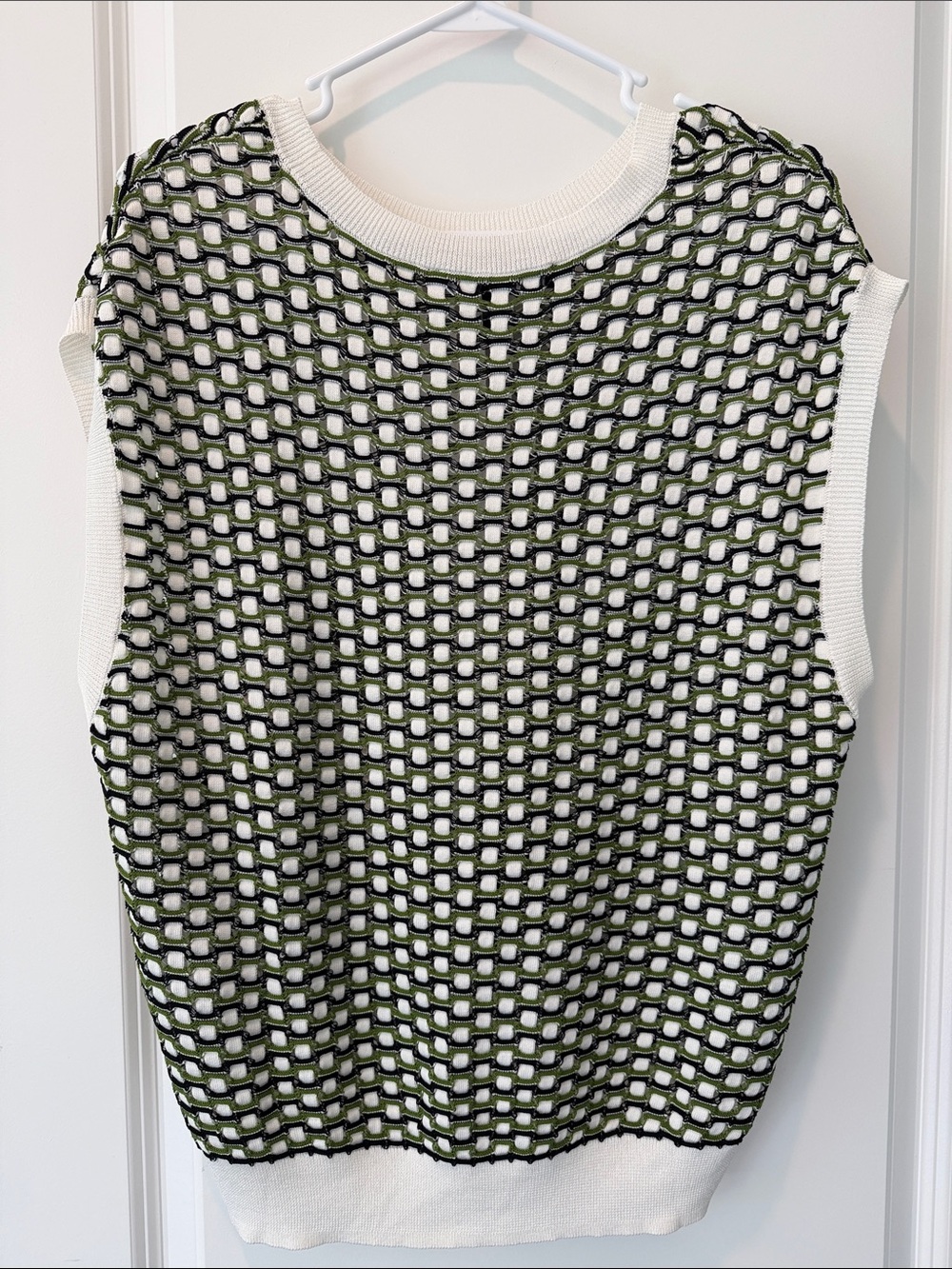 White House Black Market Sleeveless Knit Patterned Top in White, Black,and Olive